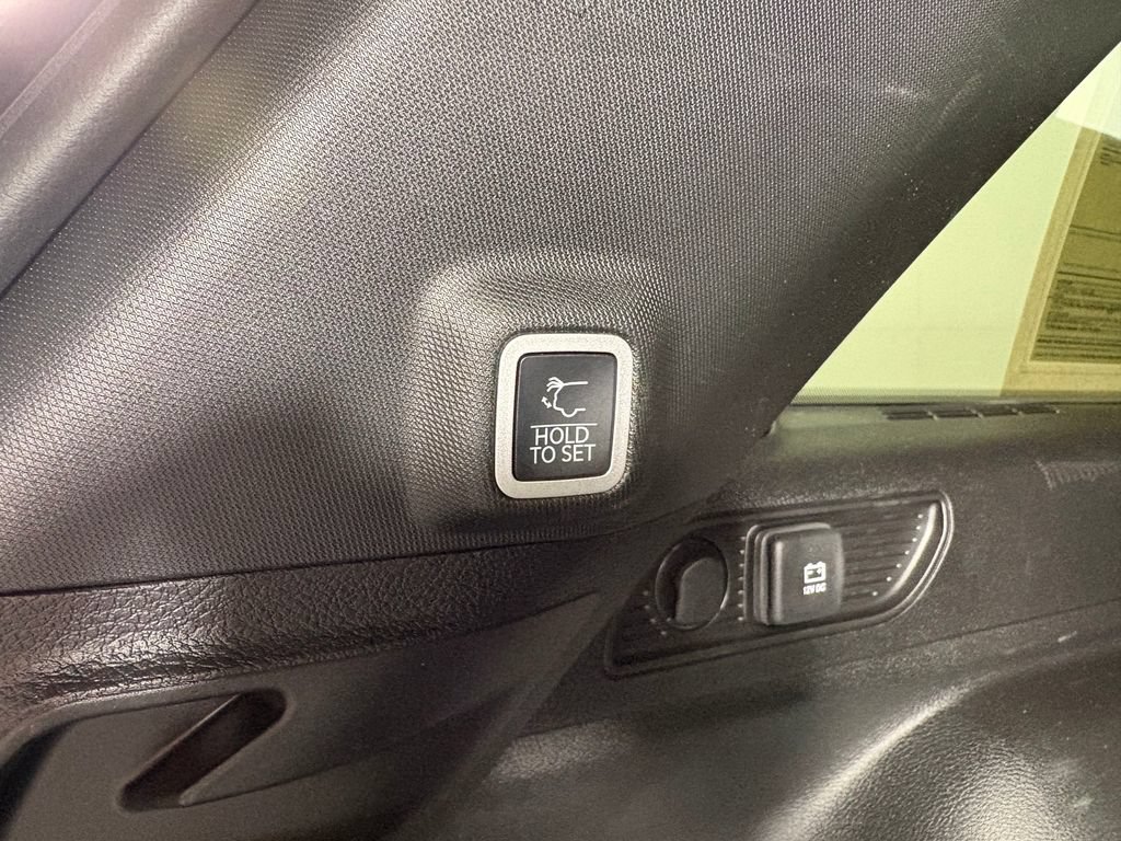 Used 2026 Jeep Grand Cherokee Limited w/ Limited Altitude Package AWD/4WD image 33