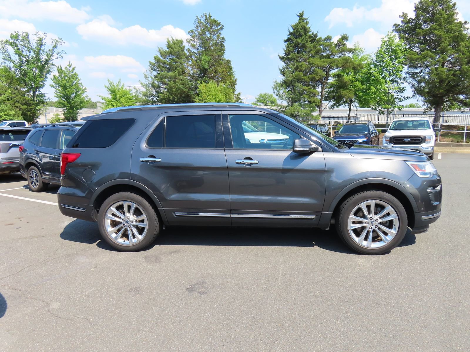 Certified 2018 Ford Explorer Limited w/ Equipment Group 301A AWD/4WD image 4