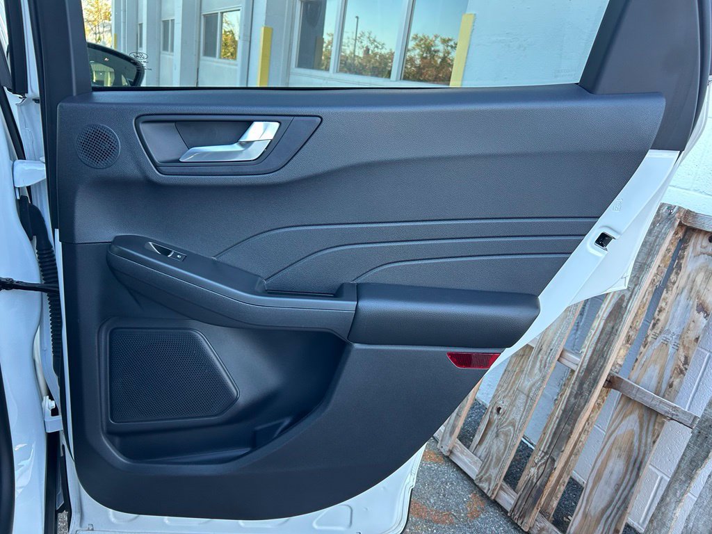 Certified 2022 Ford Escape Titanium w/ Titanium Elite Package AWD/4WD image 39