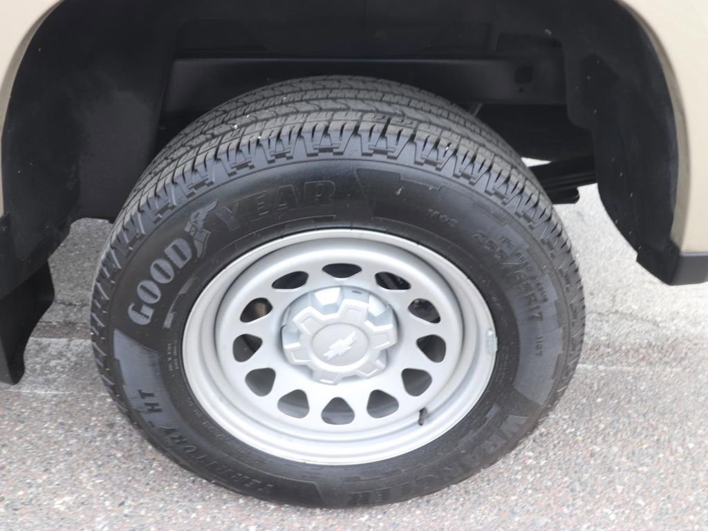 Used 2023 Chevrolet Colorado W/T image 16