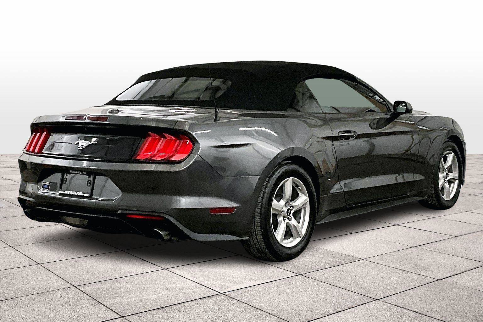 Certified 2019 Ford Mustang Convertible image 3