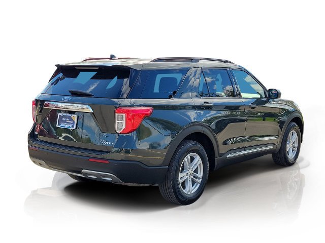 Certified 2024 Ford Explorer XLT w/ Equipment Group 202A AWD/4WD image 7