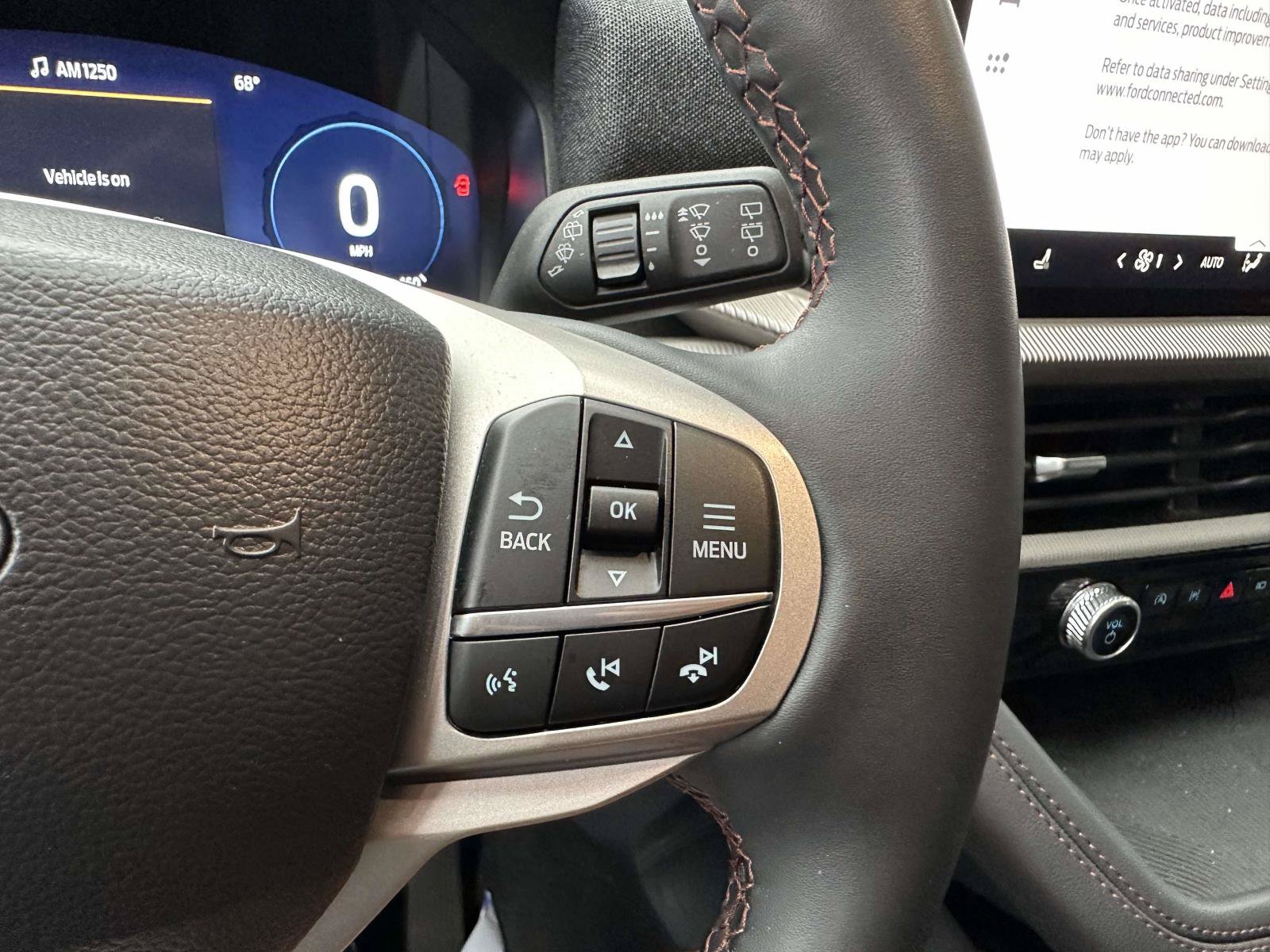 Certified 2025 Ford Explorer Active AWD/4WD image 31