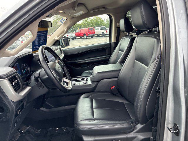 Certified 2024 Ford Expedition XLT AWD/4WD image 9
