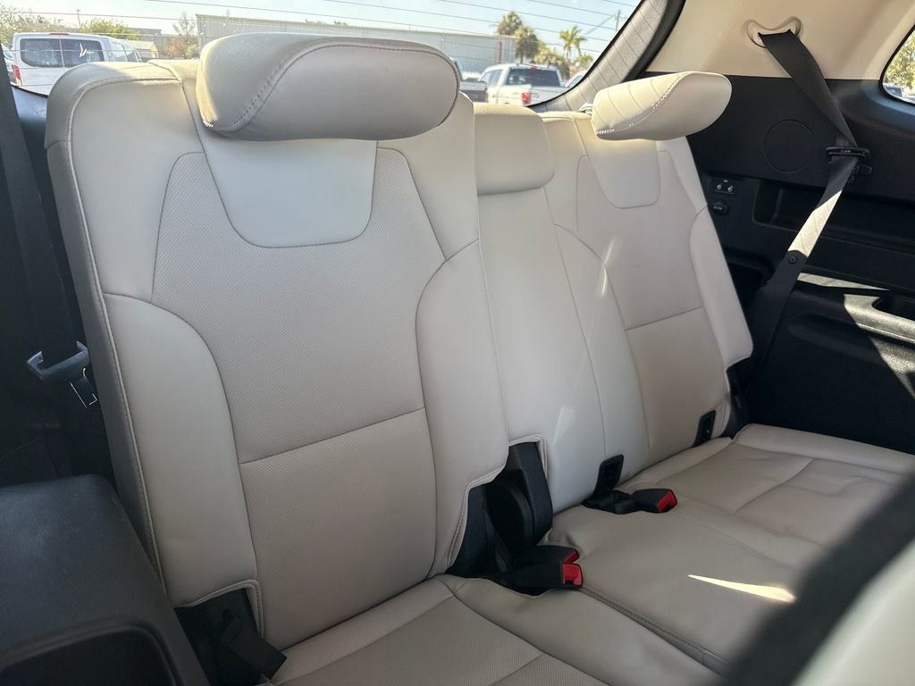 Used 2022 Kia Telluride S image 29