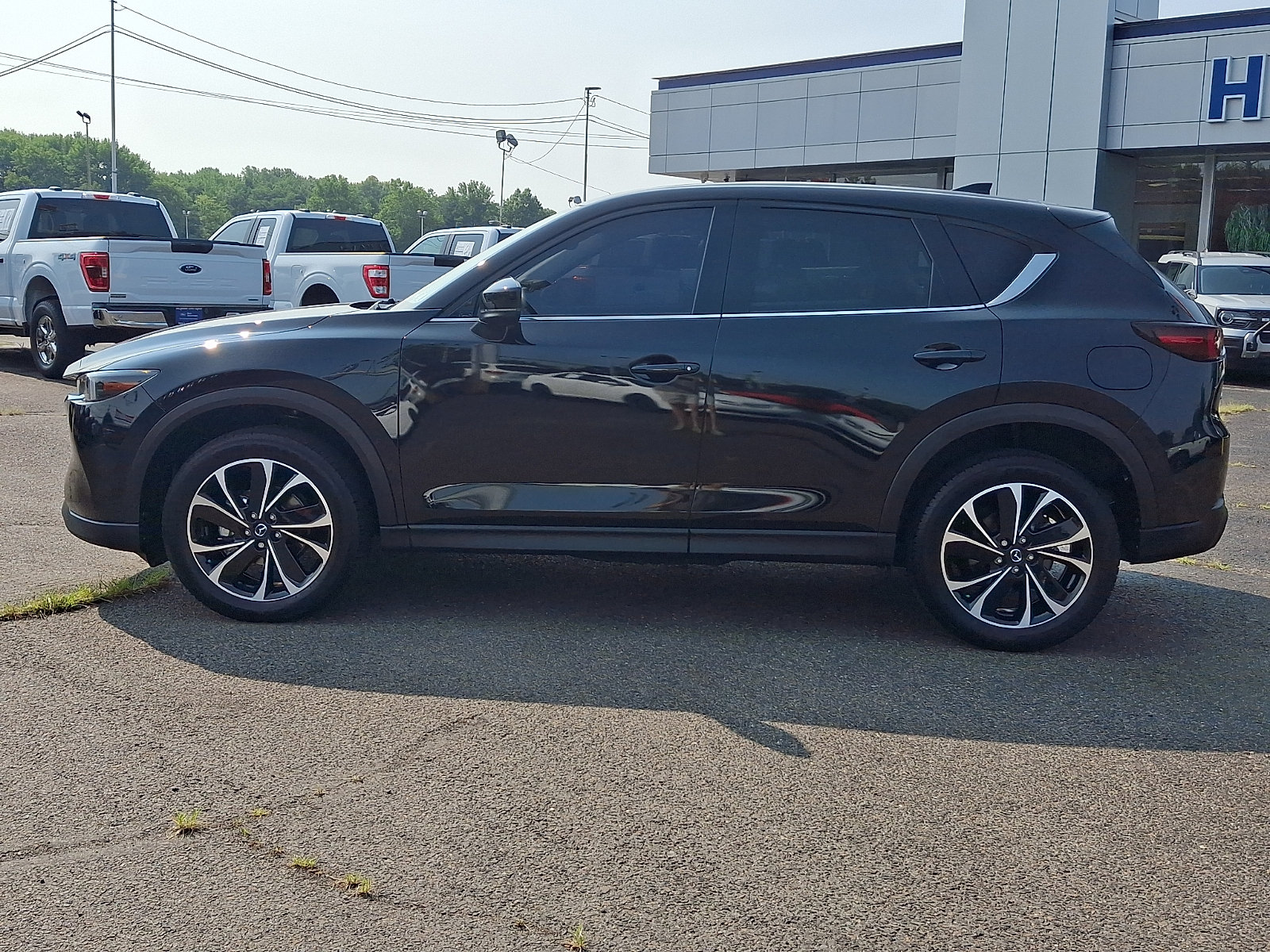 Used 2022 MAZDA CX-5 AWD 2.5 S w/ Premium Package image 4