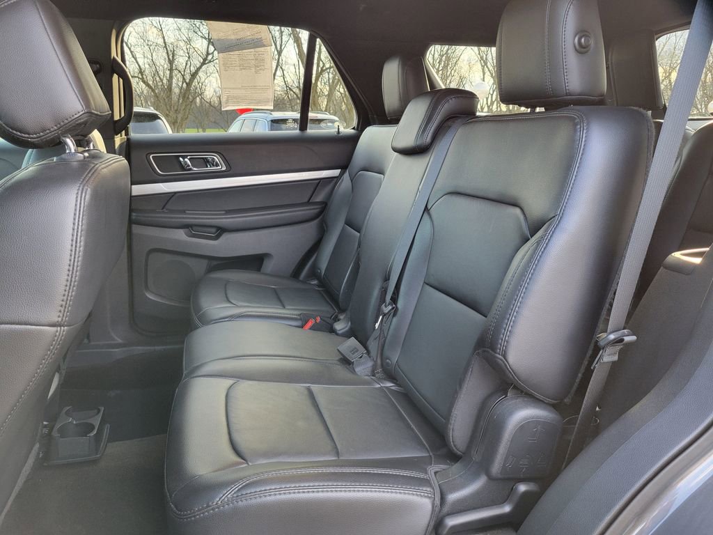 Certified 2017 Ford Explorer XLT w/ Equipment Group 202A image 15