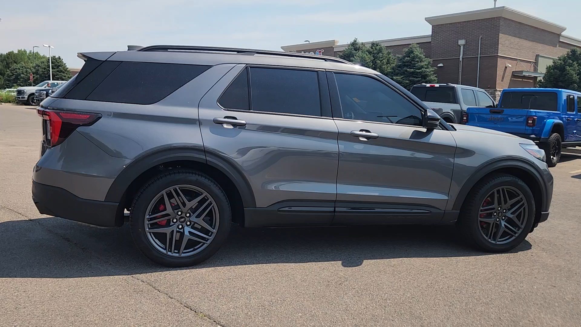 Certified 2025 Ford Explorer ST w/ Sun And Sound Package AWD/4WD image 11