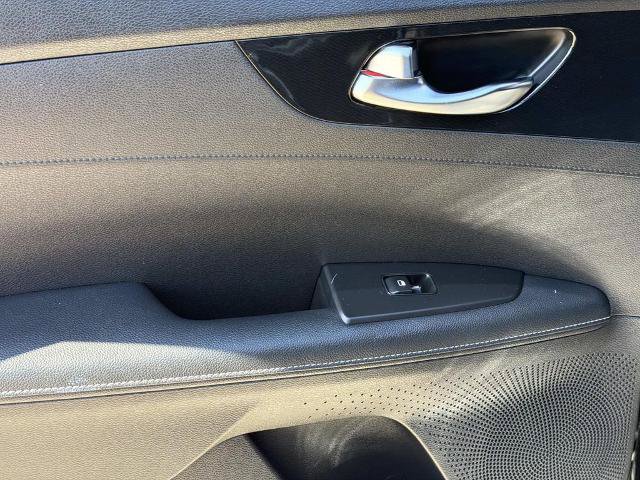 Used 2024 Kia Forte GT-Line FWD image 19