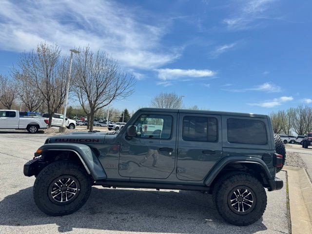 Used 2025 Jeep Wrangler Unlimited Rubicon AWD/4WD image 2