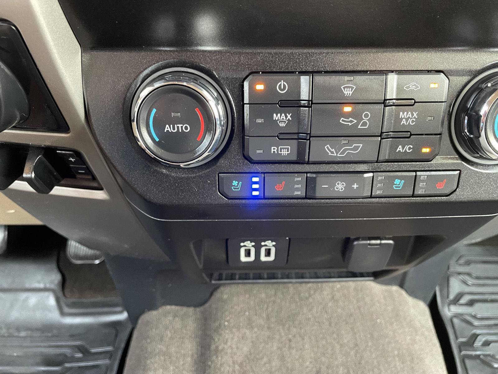 Certified 2019 Ford F150 Lariat AWD/4WD image 27