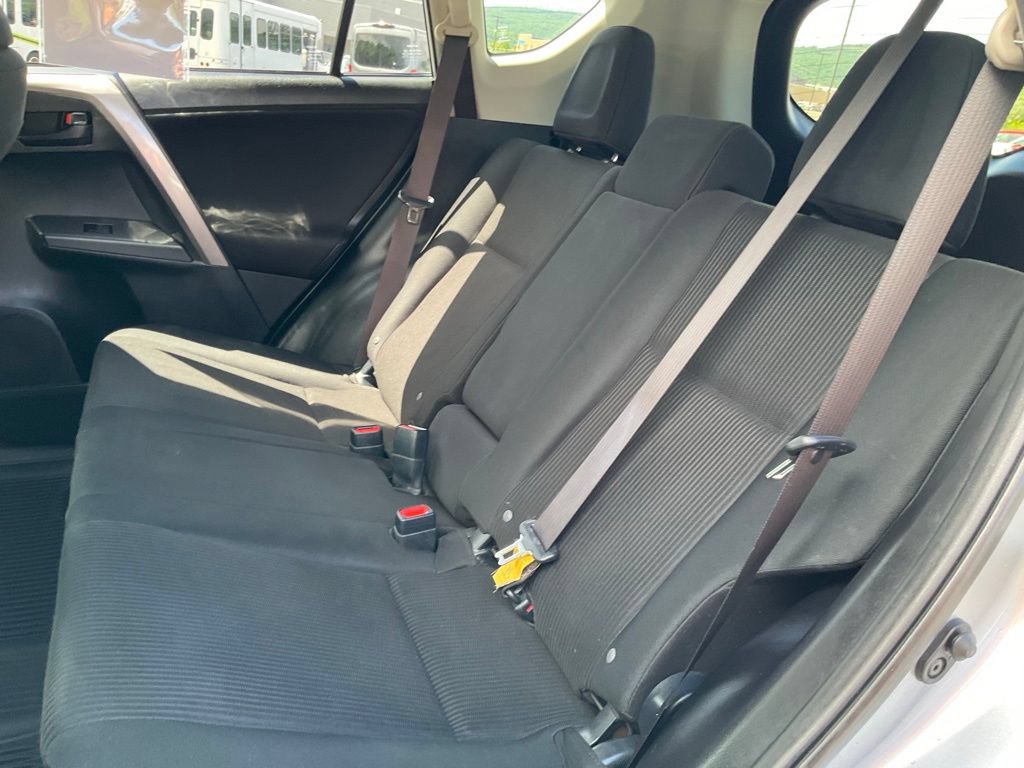 Used 2018 Toyota RAV4 LE w/ All Weather Liner Package AWD/4WD image 15