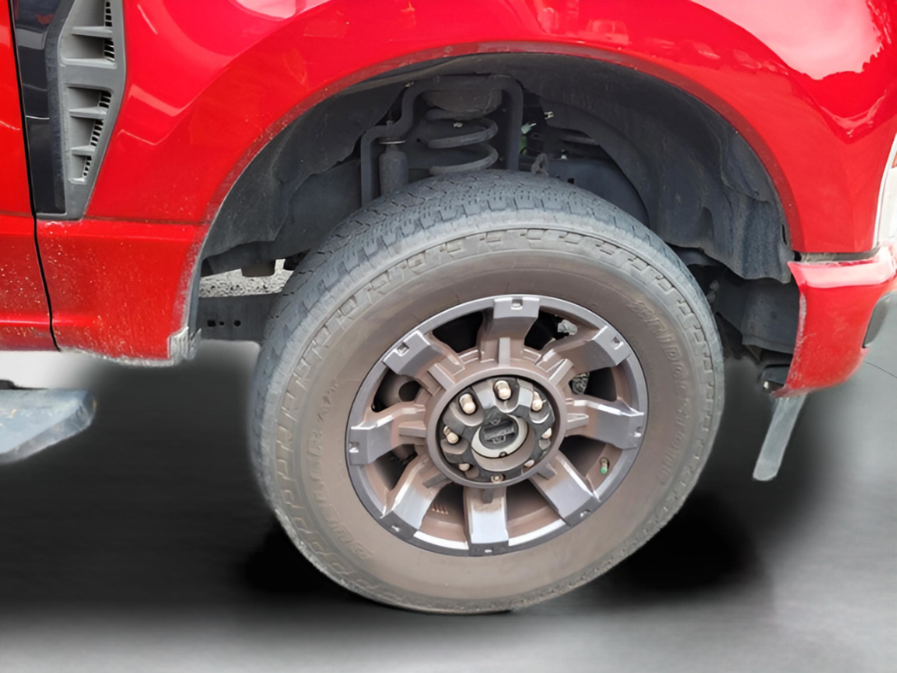 Certified 2024 Ford F250 Lariat w/ Sport Appearance Package image 27