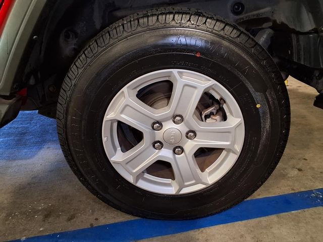 Used 2023 Jeep Wrangler Sport S AWD/4WD image 22