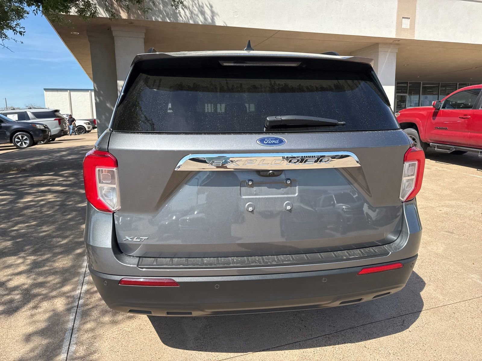 Certified 2023 Ford Explorer XLT image 6