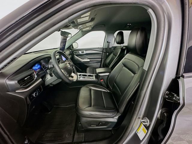 Certified 2023 Ford Explorer XLT w/ Equipment Group 202A image 29