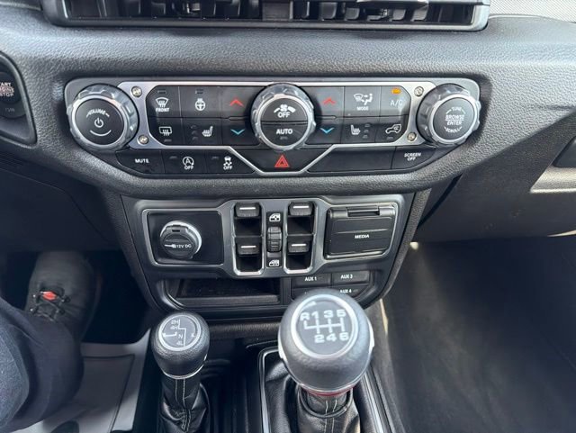 Used 2024 Jeep Wrangler Unlimited Sport AWD/4WD image 21