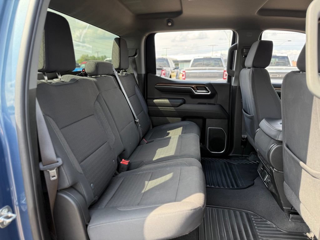 Used 2024 Chevrolet Silverado 1500 LT AWD/4WD image 11