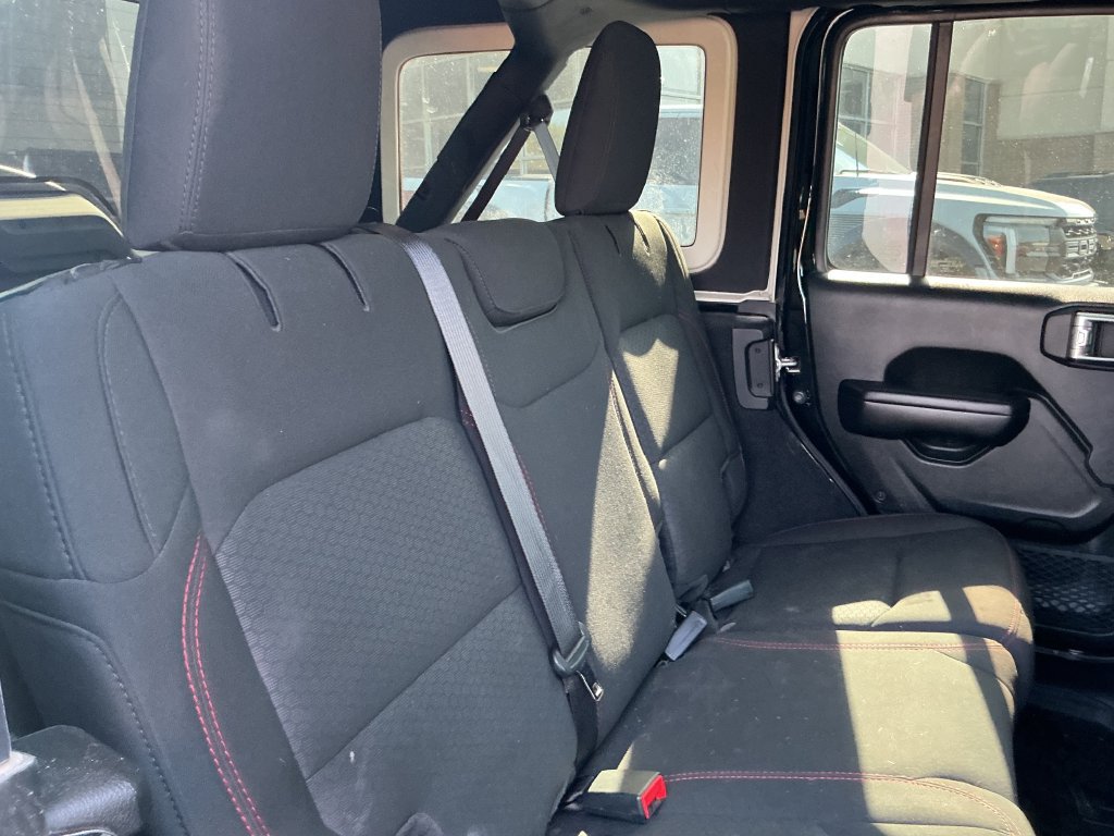 Used 2021 Jeep Wrangler Unlimited Rubicon AWD/4WD image 25