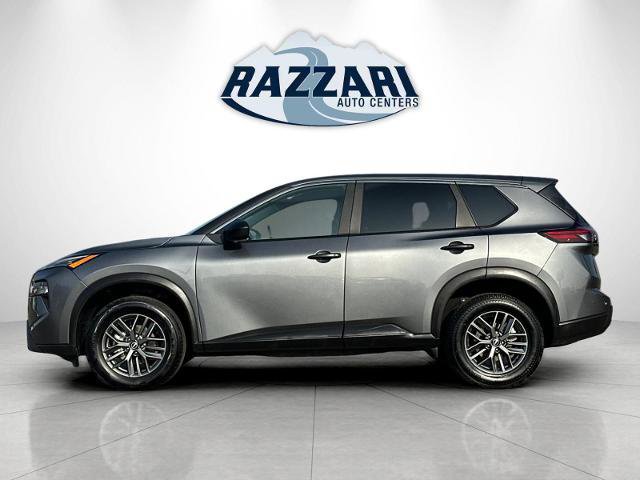 Used 2024 Nissan Rogue S image 2