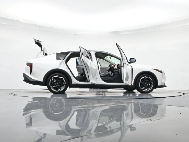 Used 2025 Kia K4 EX FWD image 53