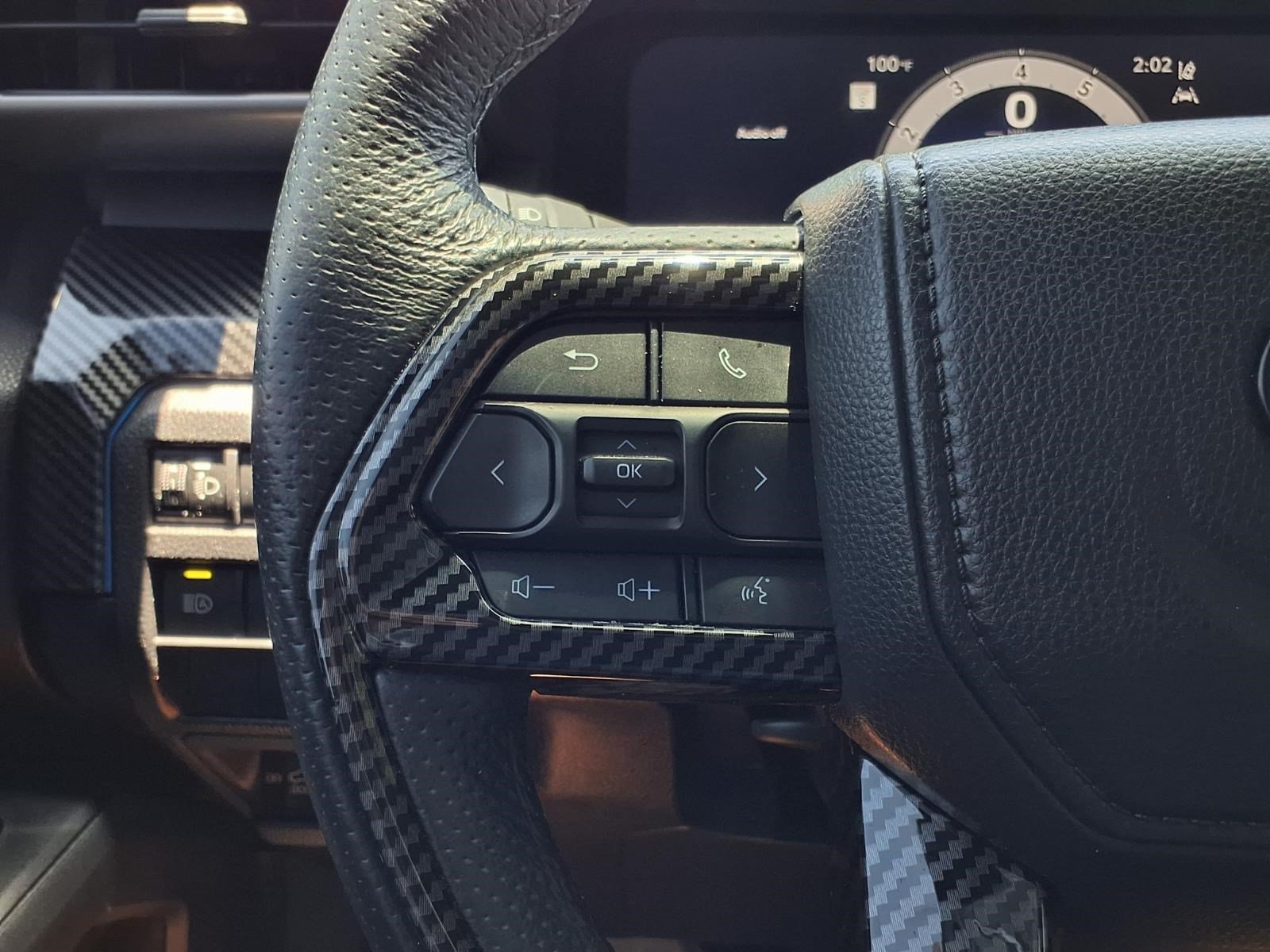 Used 2025 Toyota Tacoma TRD Off-Road AWD/4WD image 23