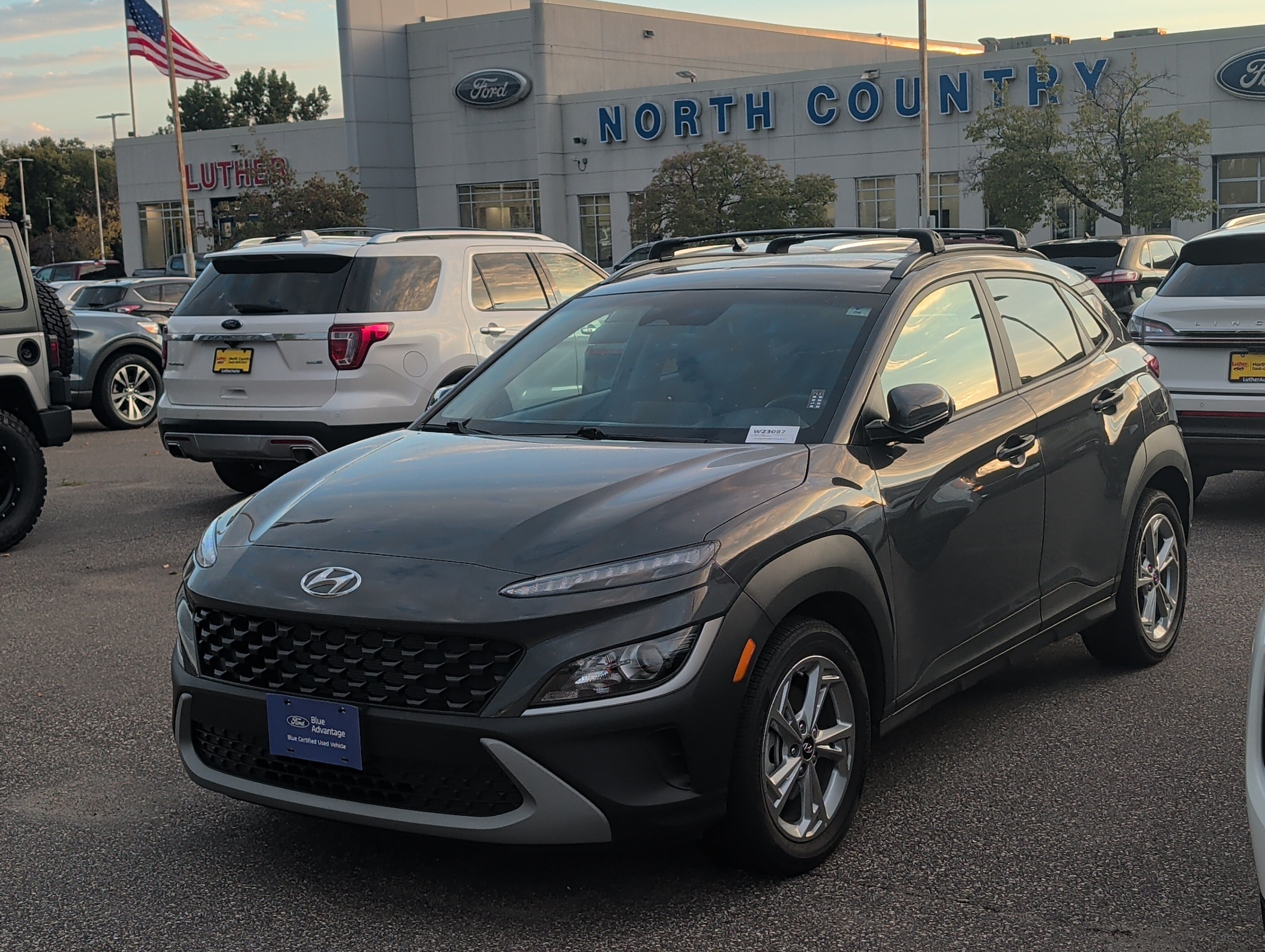 Used 2023 Hyundai Kona SEL w/ Convenience Package AWD/4WD image 3