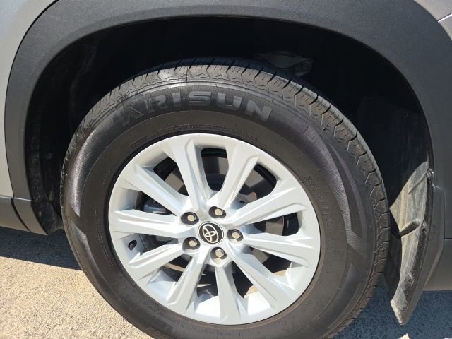 Used 2024 Toyota Grand Highlander XLE image 7