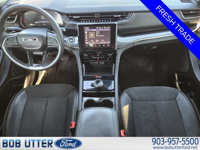 Used 2023 Jeep Grand Cherokee Altitude AWD/4WD image 24