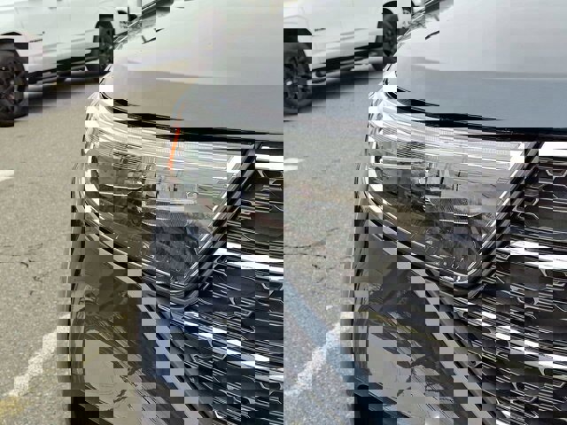 Certified 2022 Ford Explorer XLT w/ Equipment Group 202A image 26