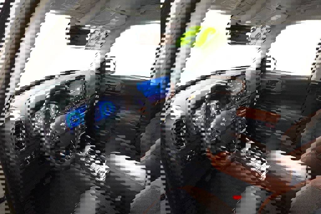 Certified 2025 Ford Bronco Sport Outer Banks w/ Outer Banks Tech Package+ image 13