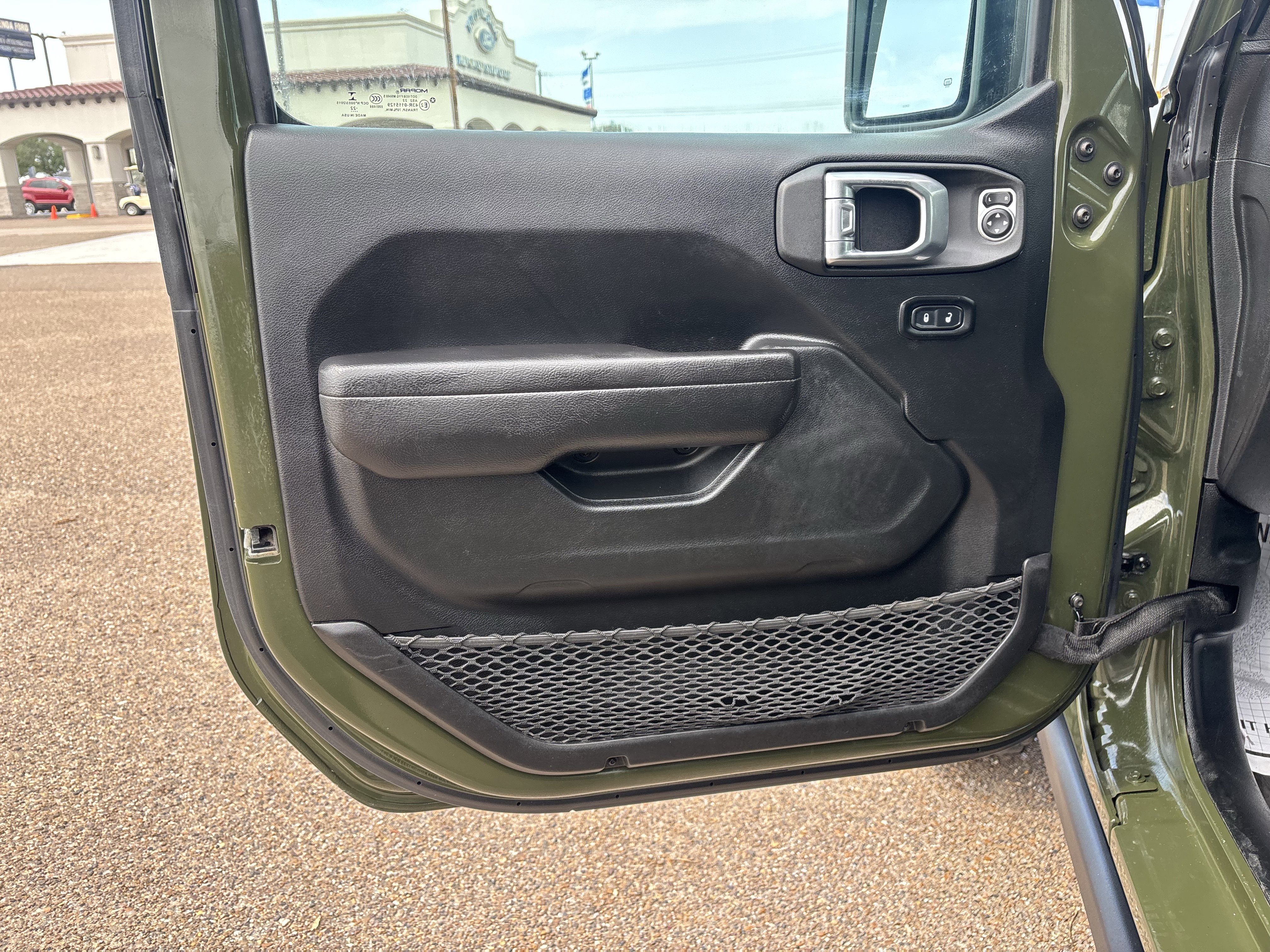 Used 2022 Jeep Gladiator Sport AWD/4WD image 9