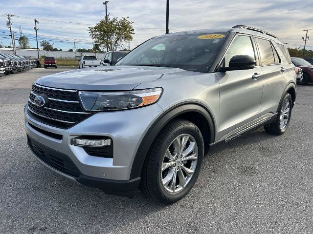 Certified 2023 Ford Explorer XLT w/ Equipment Group 202A RWD image 8