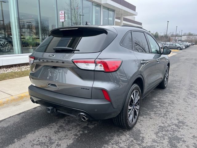 Certified 2022 Ford Escape SEL w/ SEL Stealth AWD Package image 5