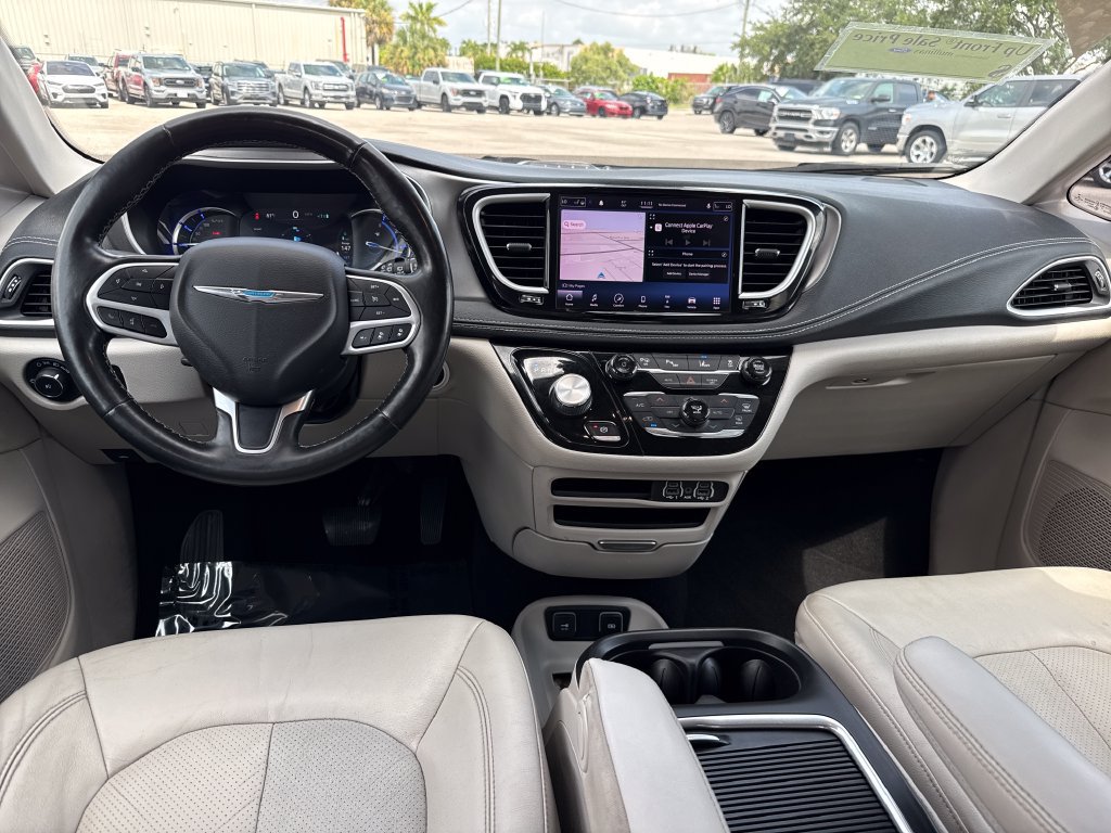 Used 2021 Chrysler Pacifica Touring-L FWD image 5