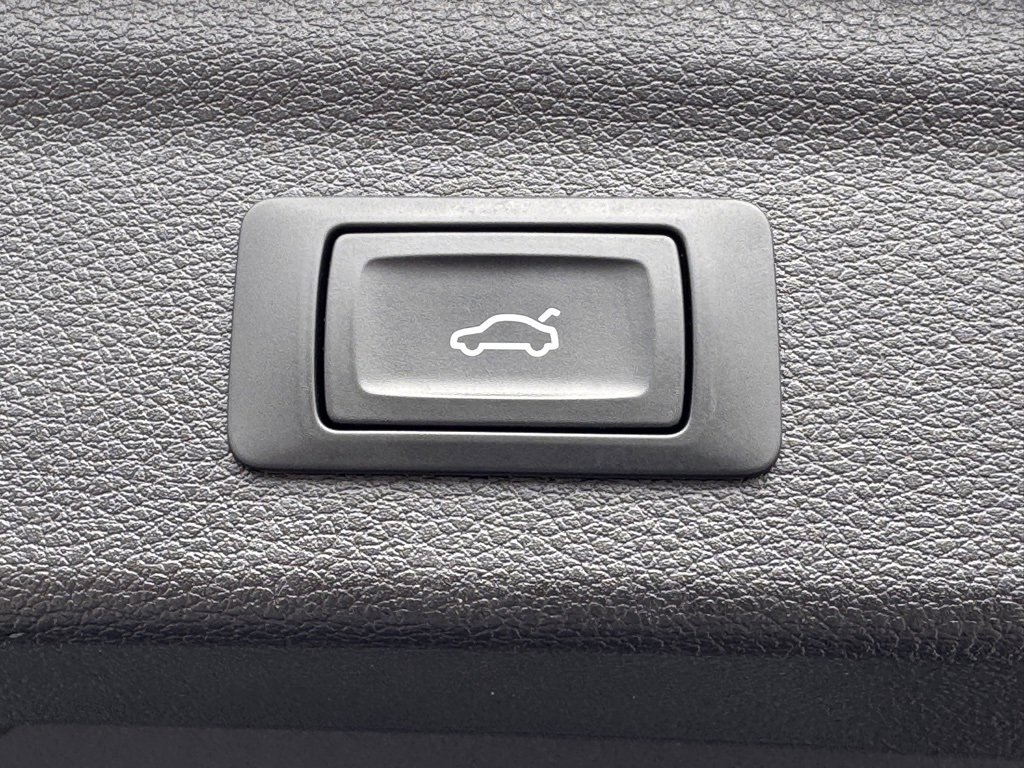 Used 2022 Audi Q3 2.0T Premium image 14