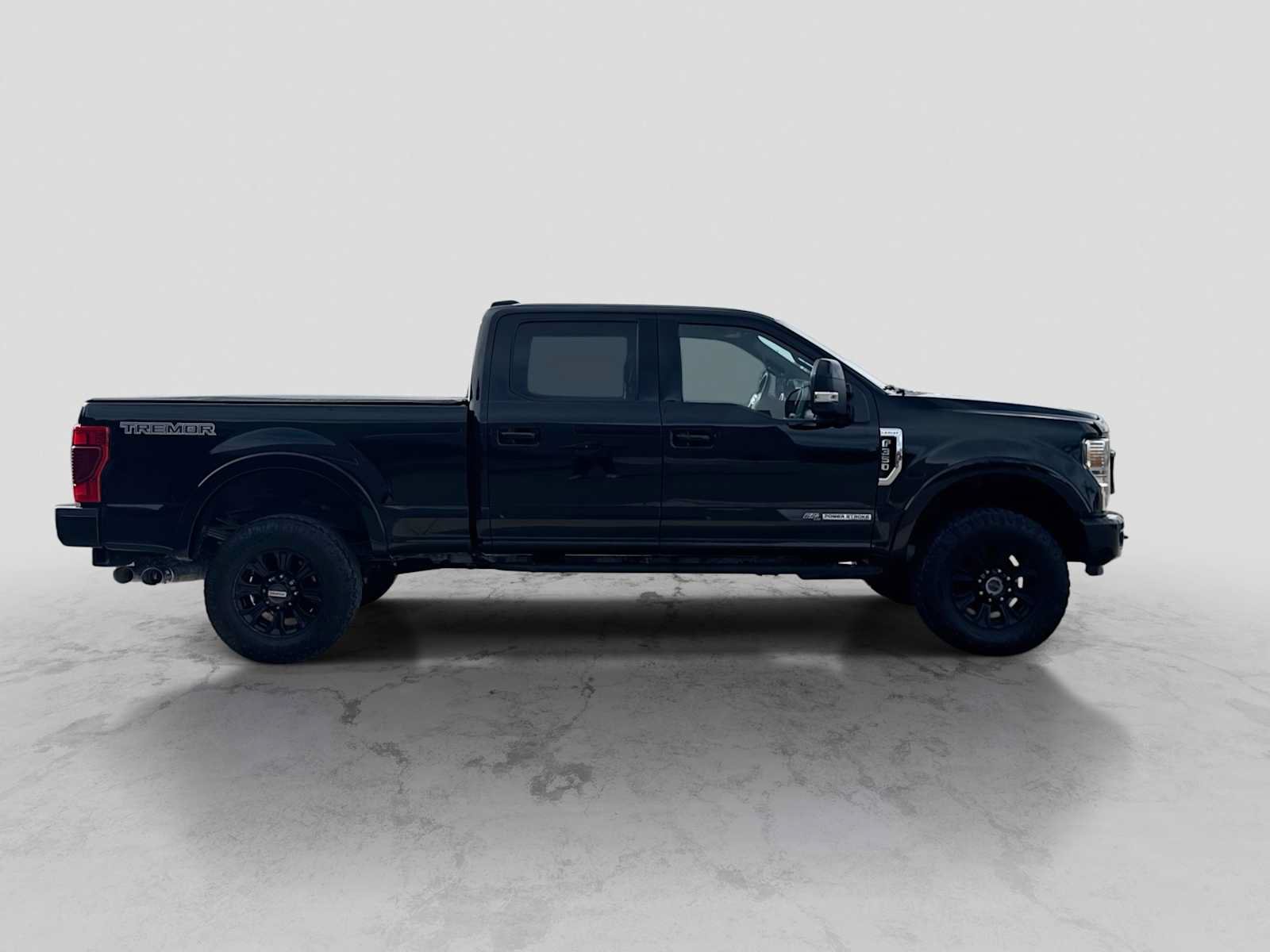 Certified 2022 Ford F350 Lariat w/ Tremor Off-Road Package AWD/4WD image 7