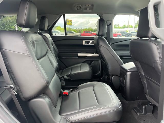 Certified 2023 Ford Explorer XLT w/ Equipment Group 202A RWD image 10