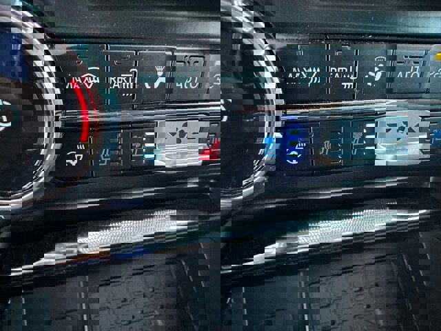 Certified 2025 Ford F150 Raptor image 31