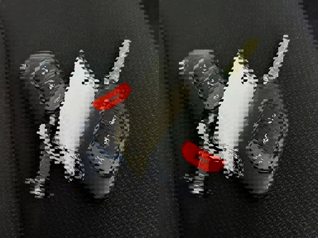 Used 2022 Jeep Wrangler Unlimited Sahara image 21