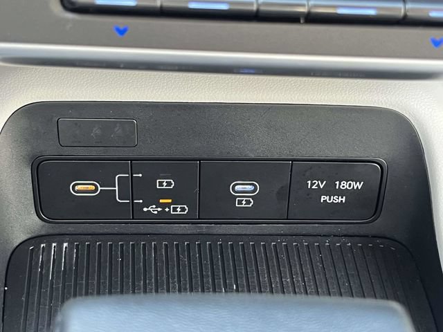 Used 2025 Hyundai Kona SEL AWD/4WD image 16
