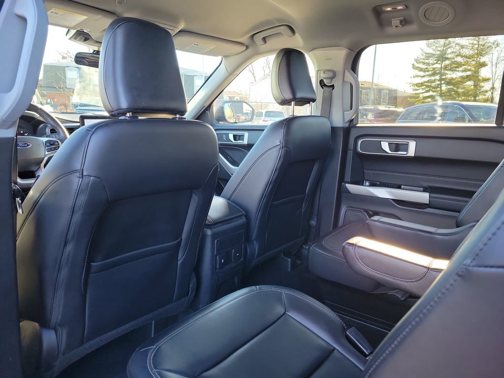 Certified 2023 Ford Explorer XLT w/ Equipment Group 202A image 15