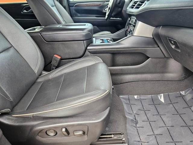 Used 2023 Chevrolet Suburban Premier RWD image 13