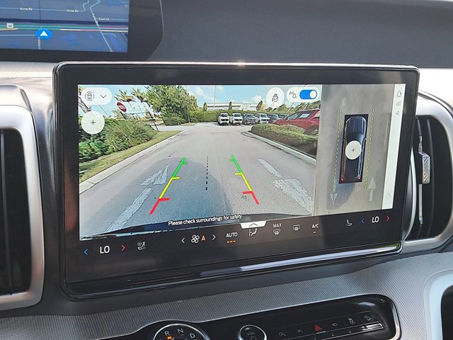 Certified 2025 Ford Expedition Active image 34