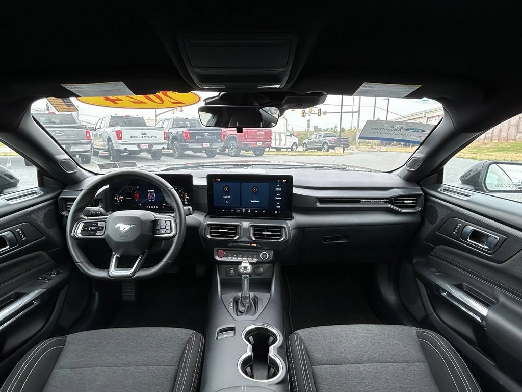 Certified 2024 Ford Mustang Coupe RWD image 11
