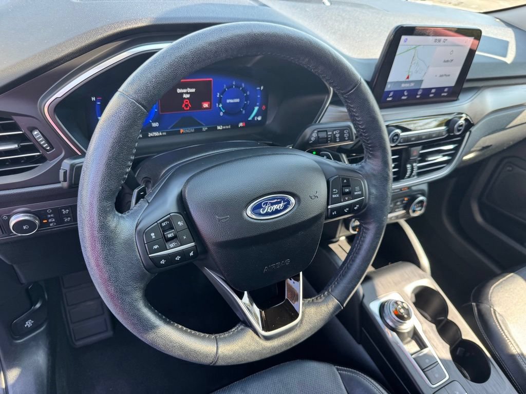 Certified 2020 Ford Escape Titanium AWD/4WD image 29