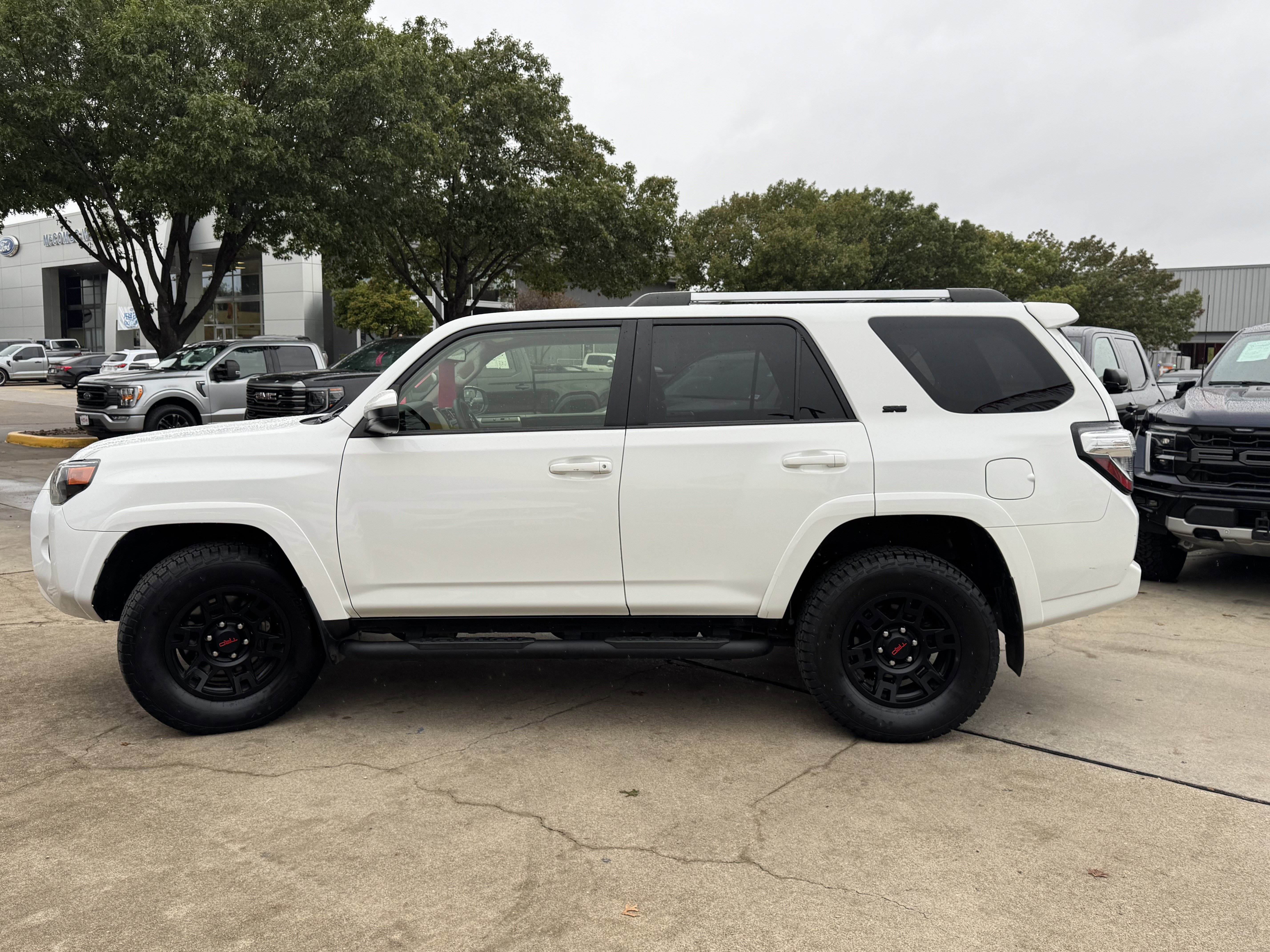 Used 2023 Toyota 4Runner SR5 image 8