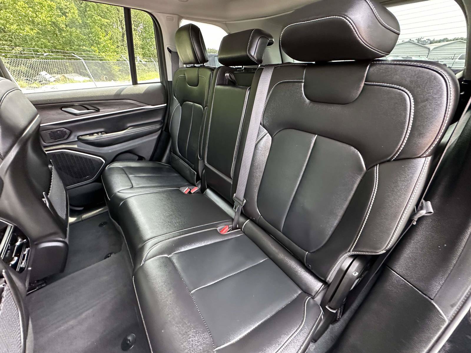 Used 2022 Jeep Grand Cherokee Limited 4xe AWD/4WD image 33