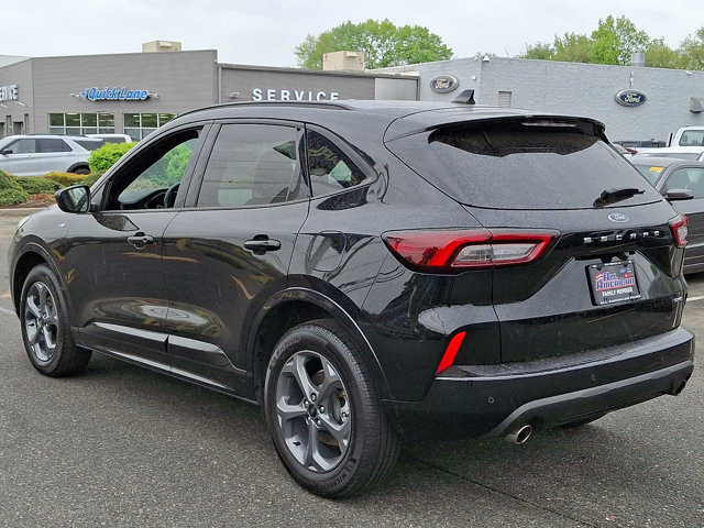 Certified 2023 Ford Escape ST-Line w/ Tech Pack #1 AWD/4WD image 7