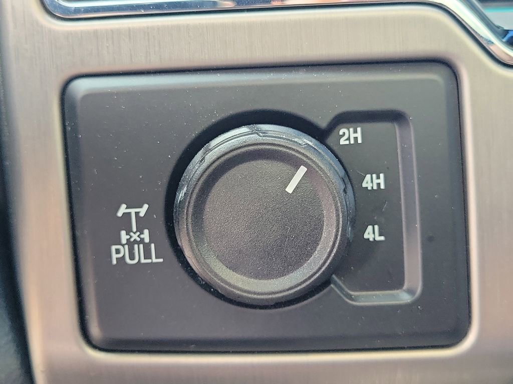 Certified 2022 Ford F350 Platinum w/ FX4 Off-Road Package image 21